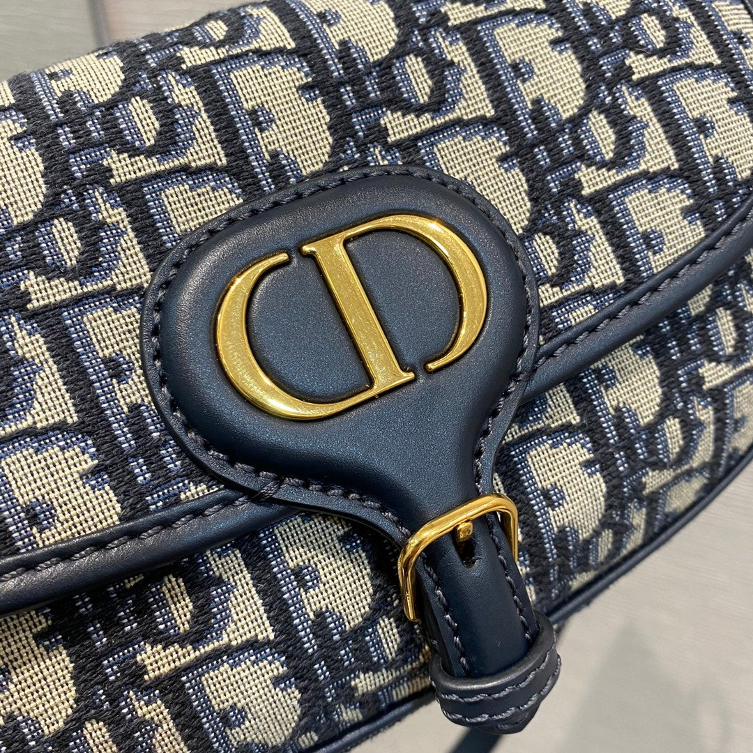 Dior Bobby系列 East-Wes 腋下包 老花