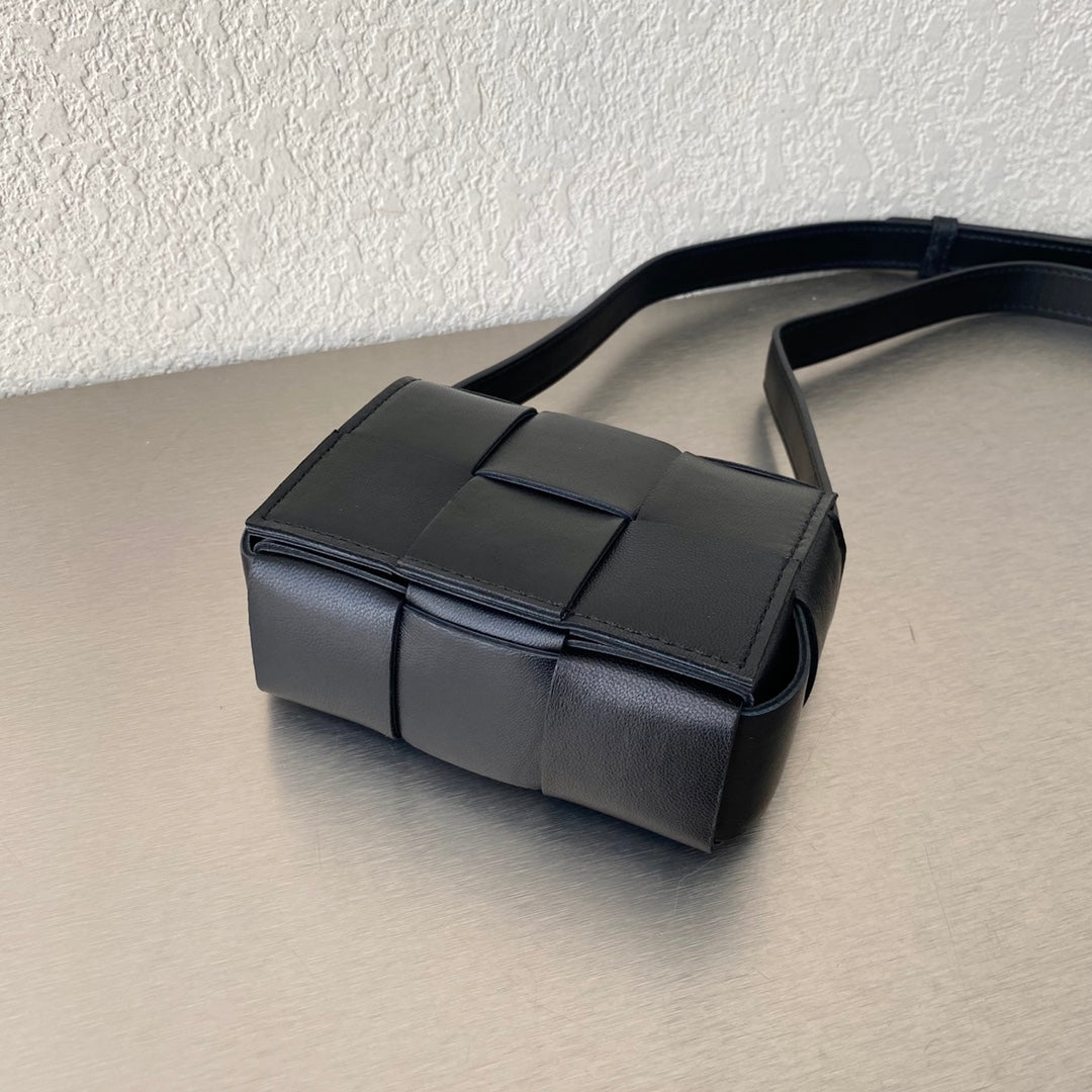 B編織-羊皮方格Mini cassette Bag 迷你編織包 12x8x4cm
