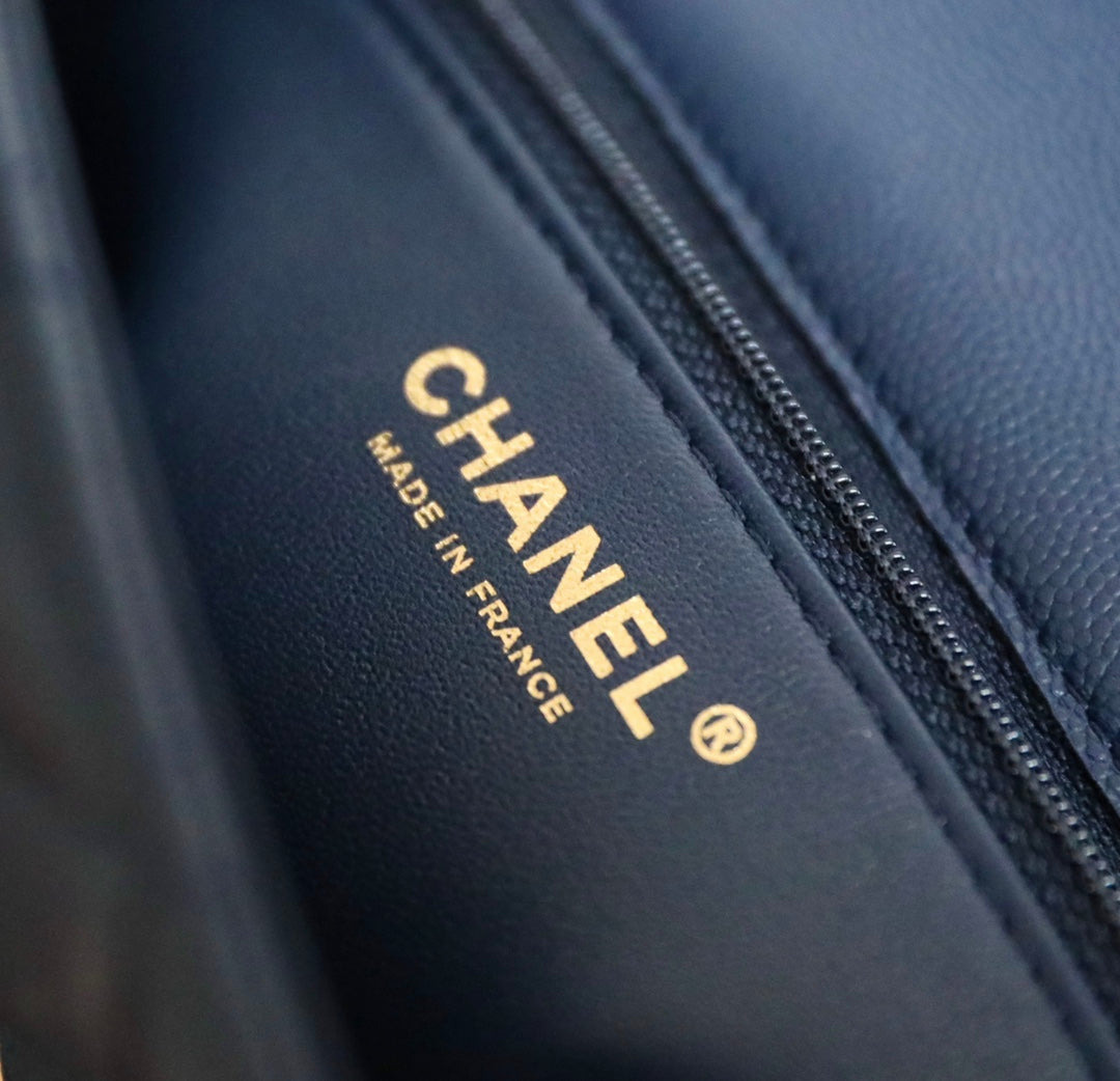 Chanel 中號豆腐包-海軍藍