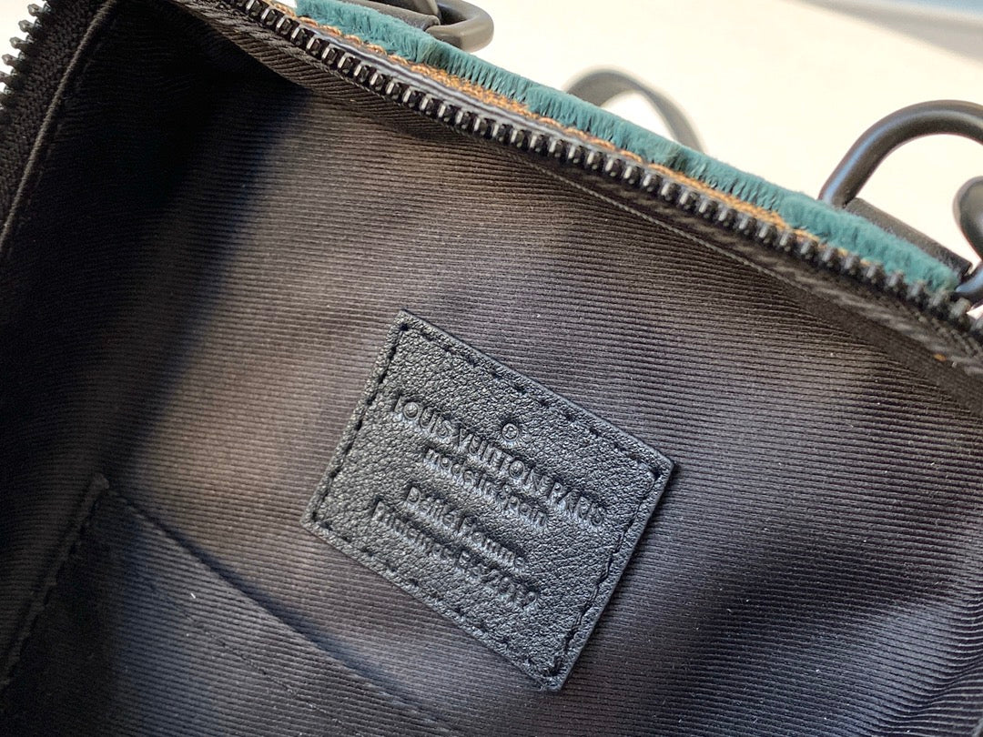 M45044 路L家-MINI SOFT TRUNK 手袋 咖格綠色植絨