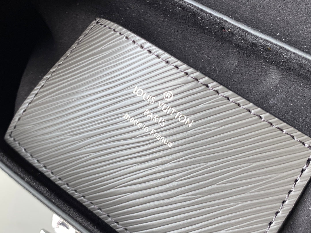 LV M56530 Twist 中號手袋