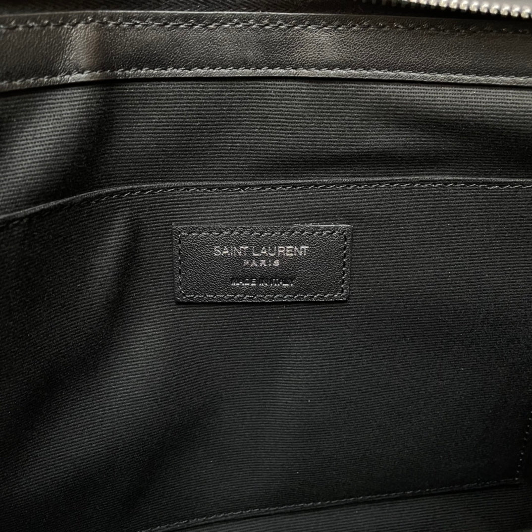 YSL 經典MONOGRAM中號絎縫皮革手包-黑色小牛皮銀扣
