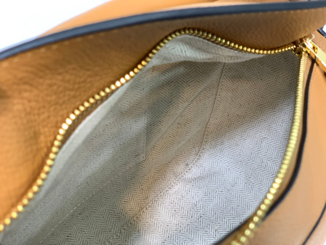 羅L威- Puzzle bag 小牛皮