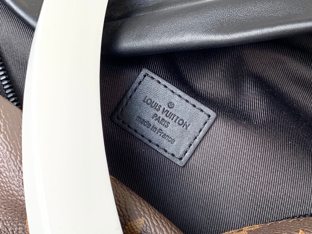 M44336 路L家-Discovery腰包 老花