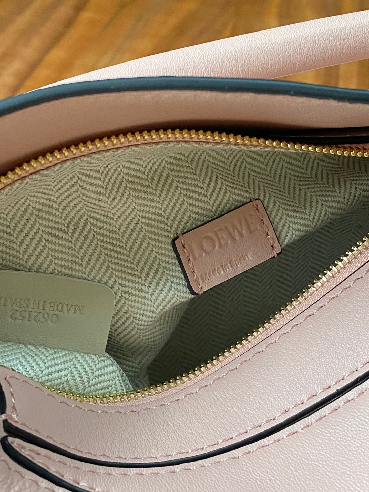 羅L威-Puzzle bag mini 小牛皮