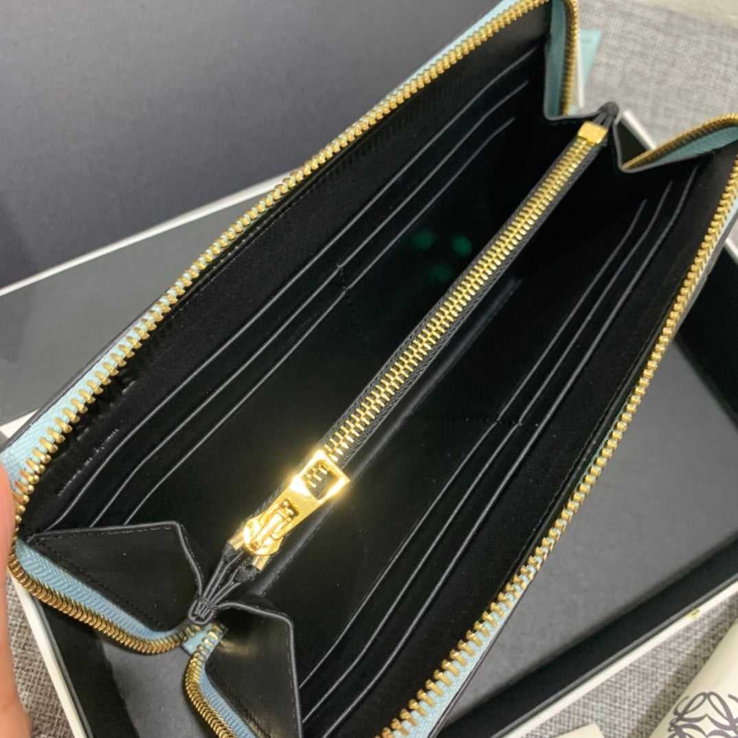 Loewe Puzzle zip around wallet 拉鍊長夾