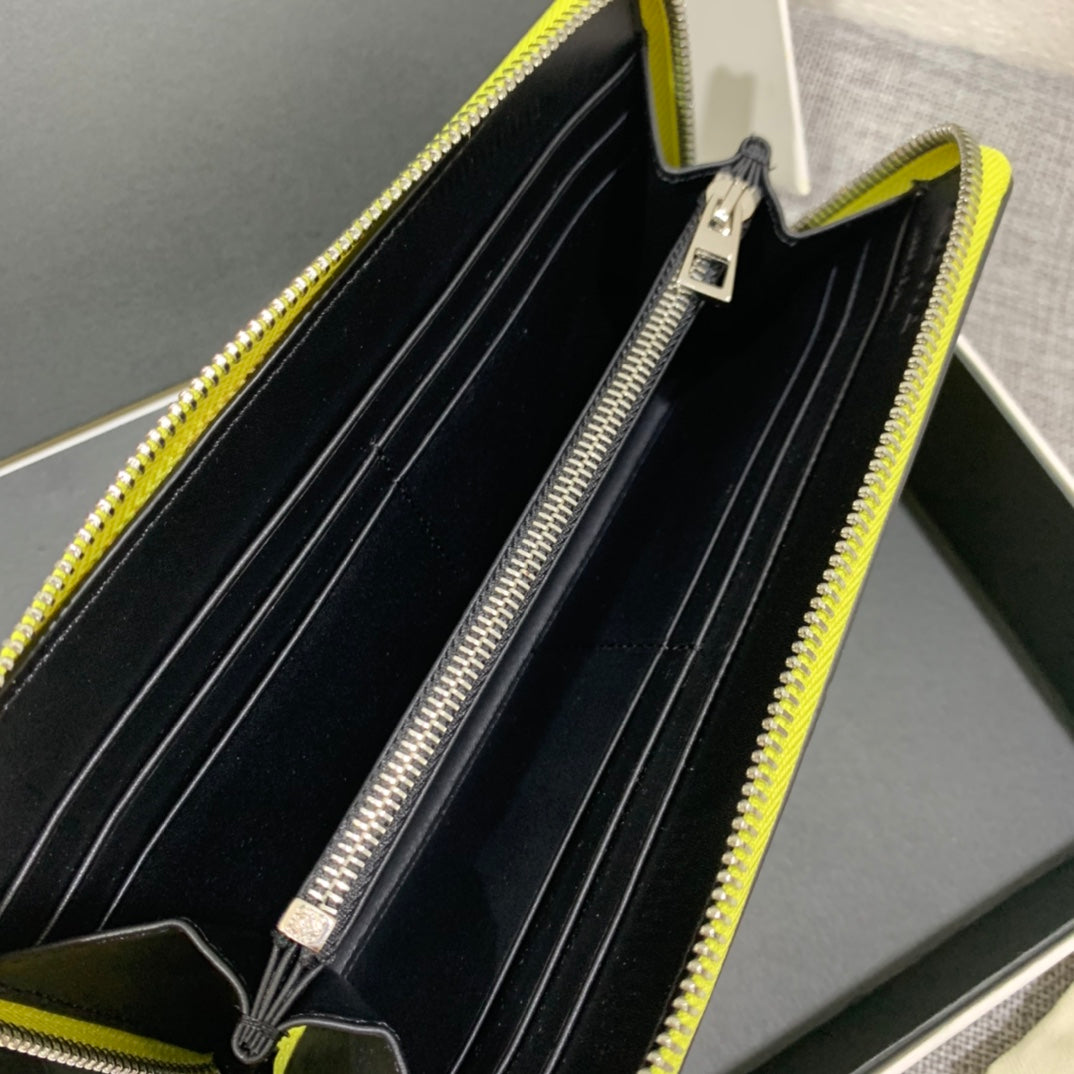Loewe Puzzle zip around wallet 拉鍊長夾