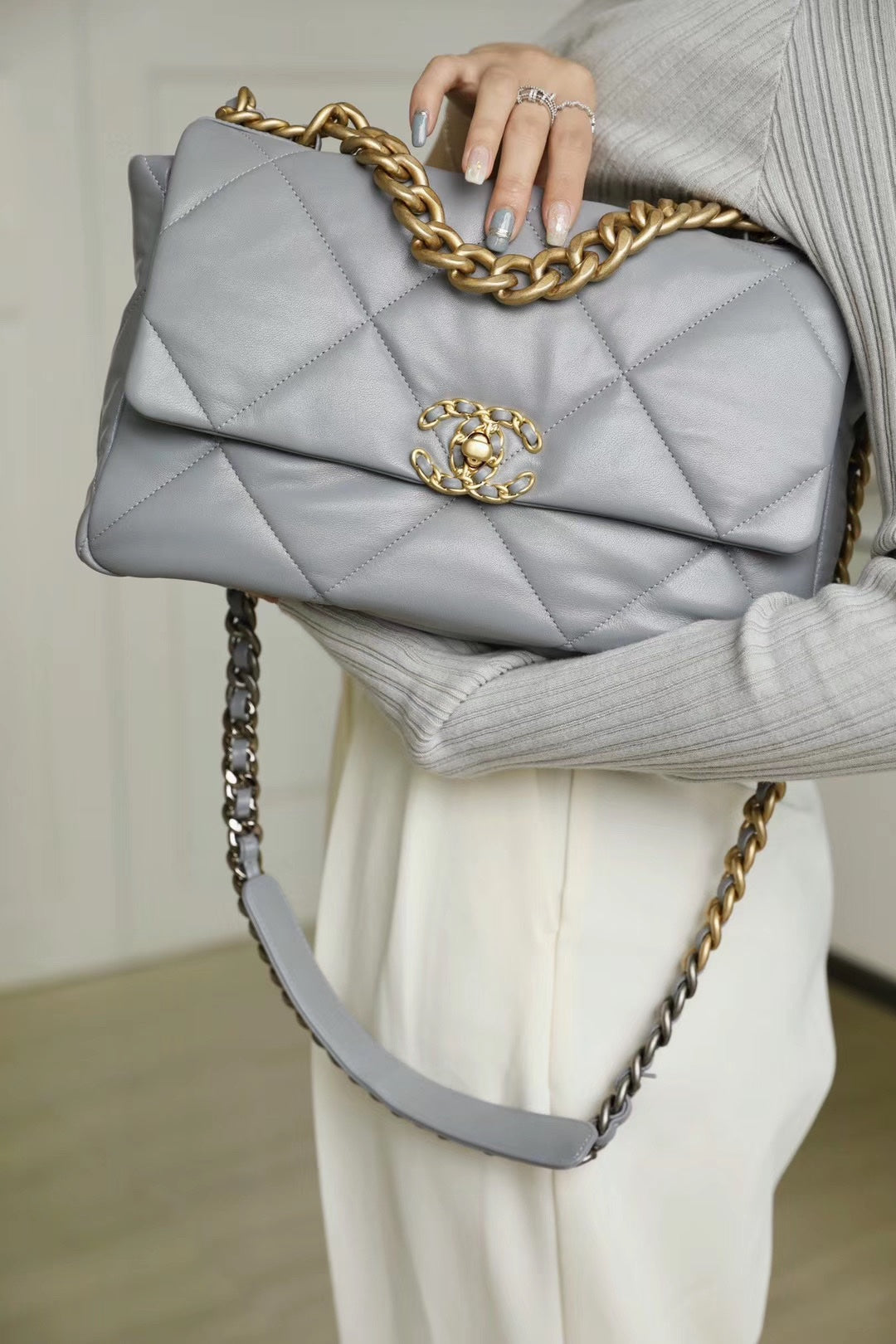 Chanel 19Bag-中號灰色