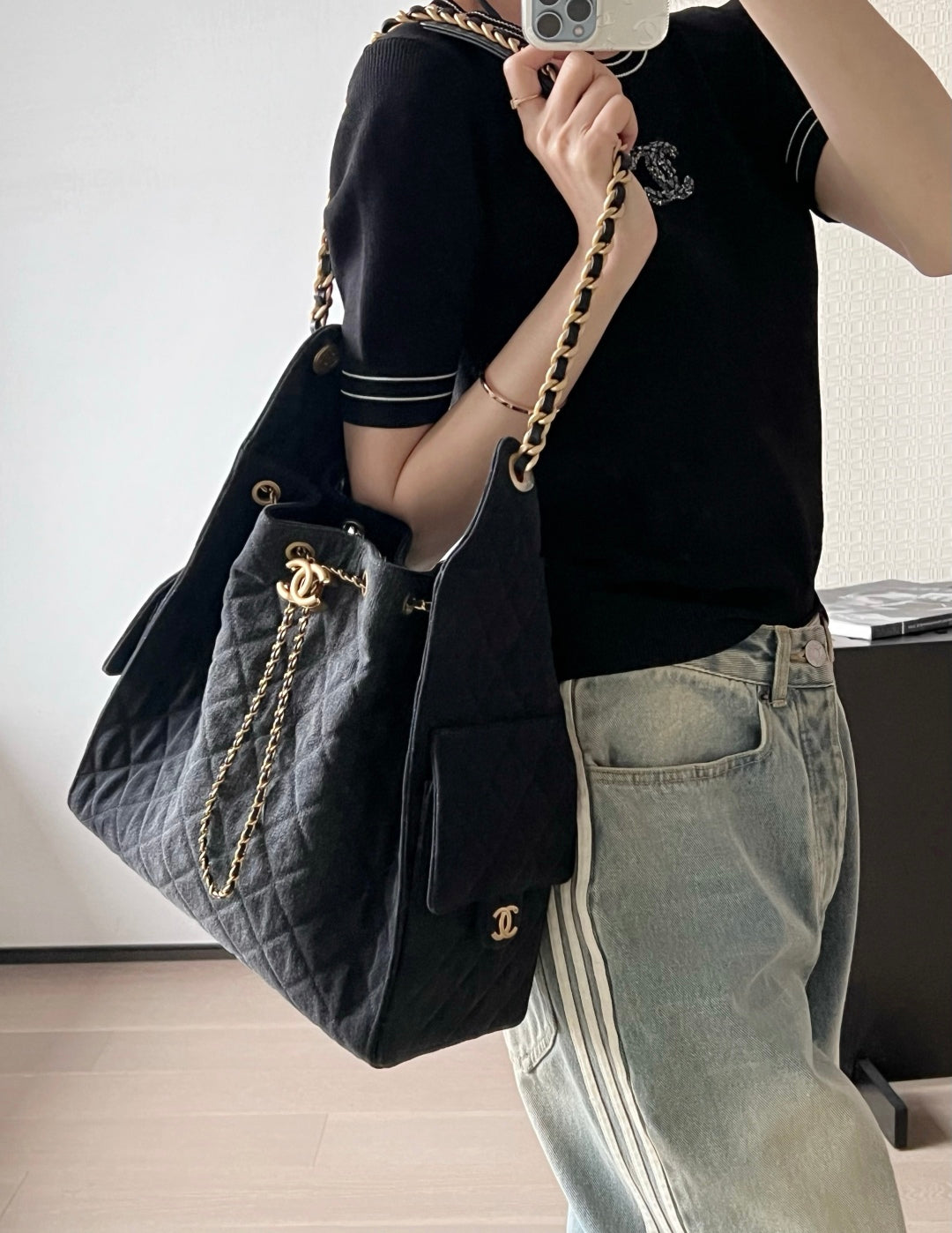 小香家-25S 25Bag丹寧牛仔抽繩水桶Hobo中號 黑色