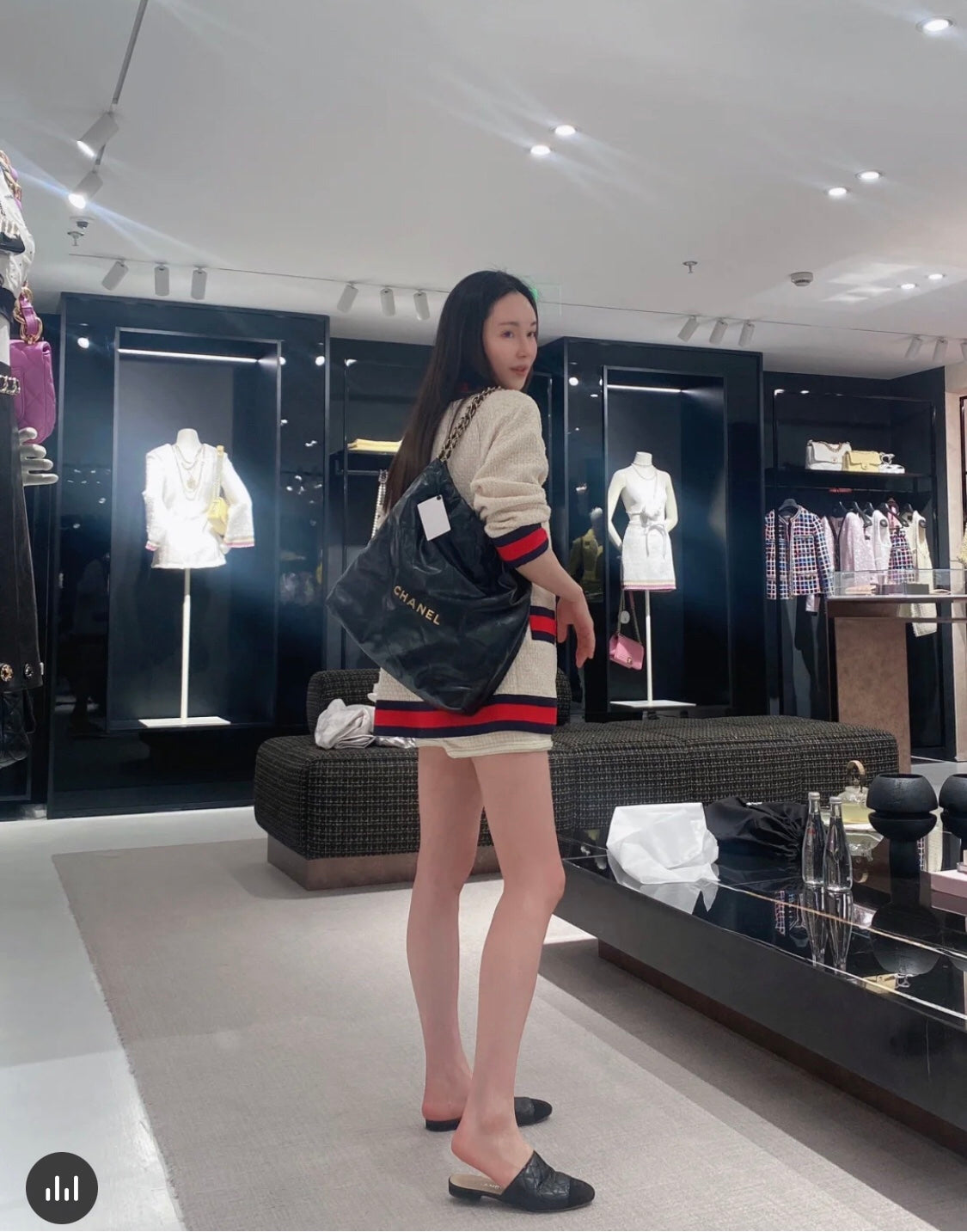 小香家-22P 22Bag 中號 黑色金扣