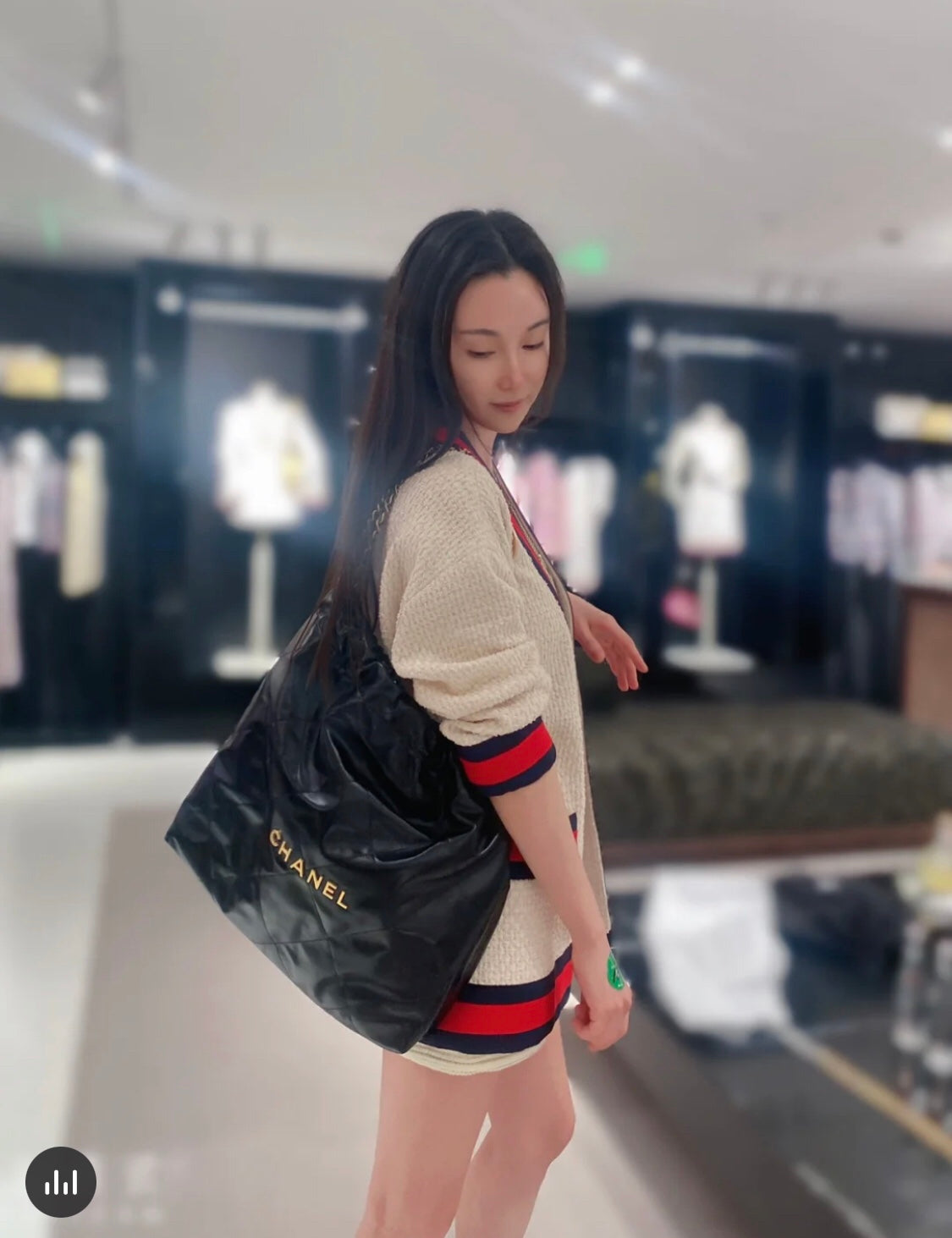 小香家-22P 22Bag 中號 黑色金扣