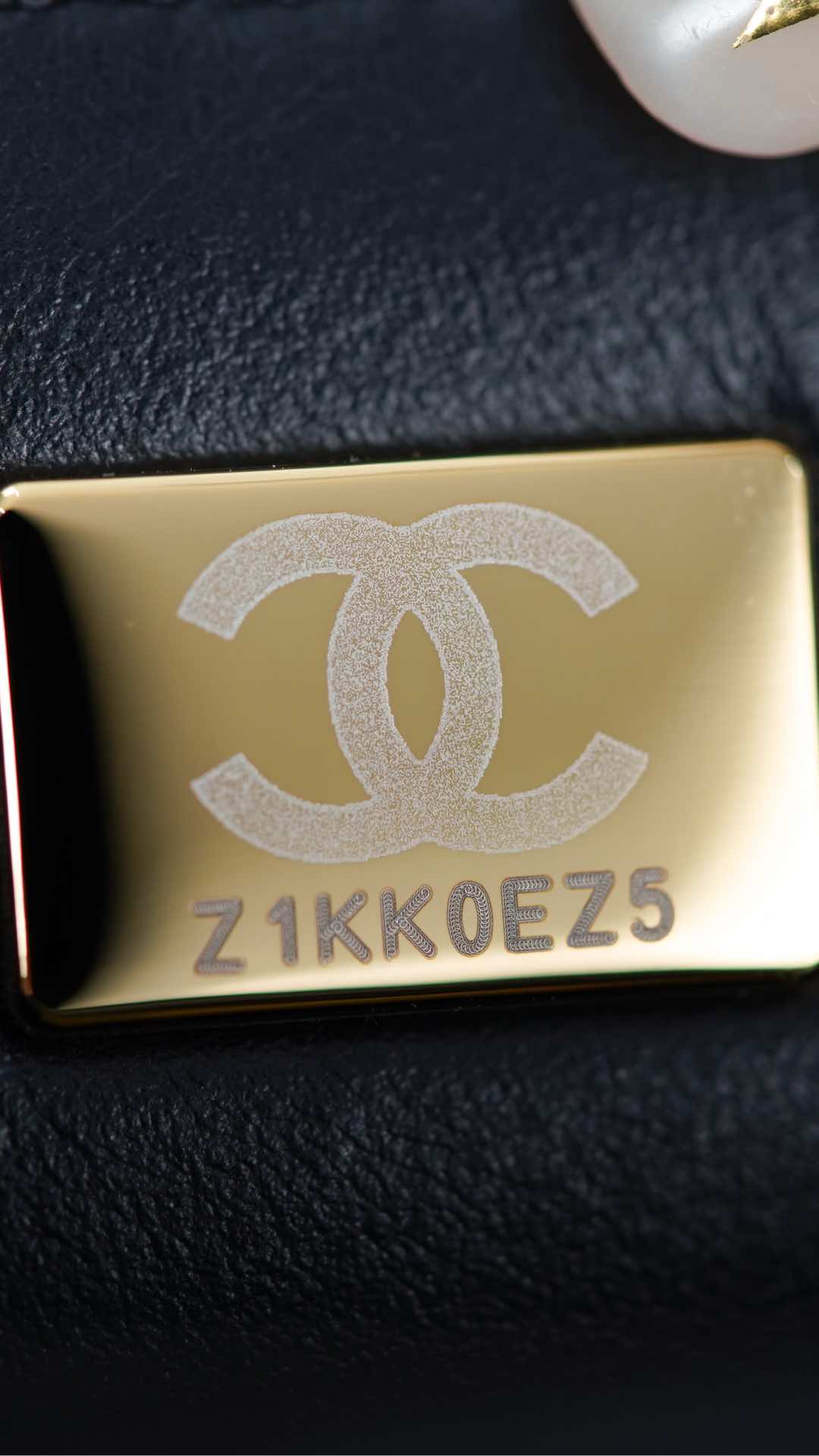 小香家-25P 橫版手柄口蓋包 黑金