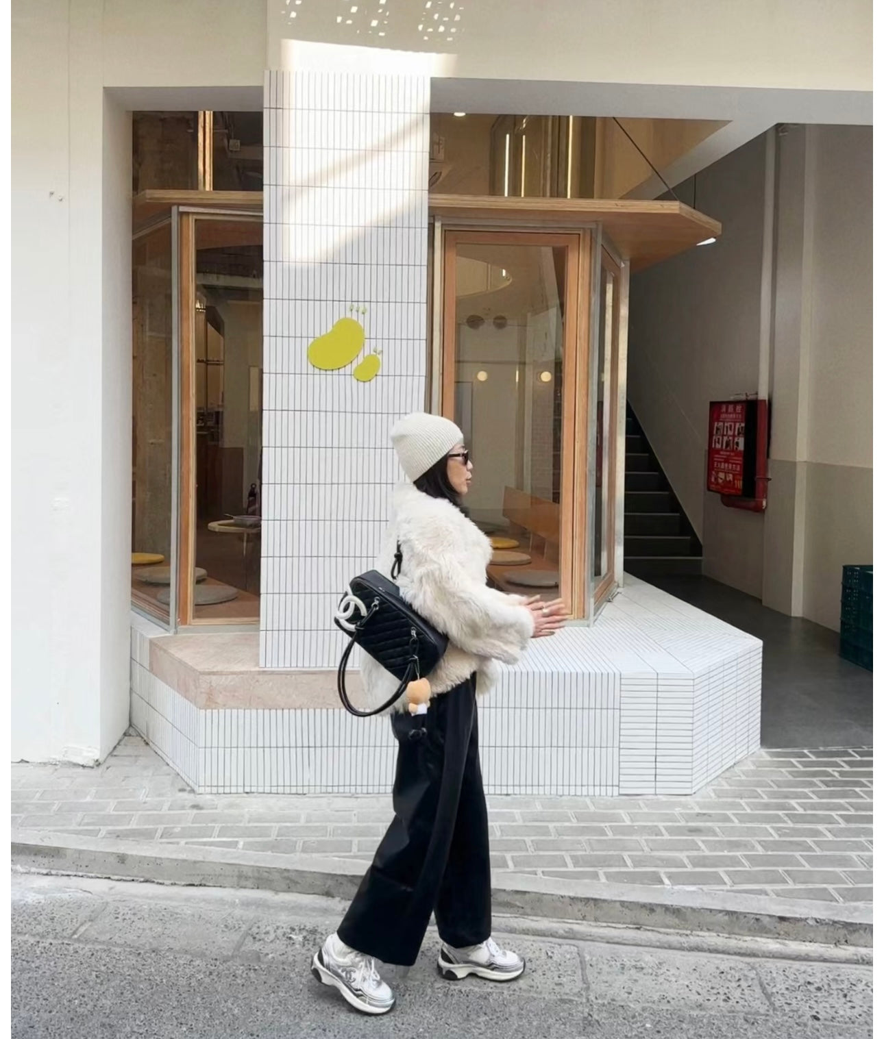小香家-經典萬年款中古康鵬大號枕頭包(白色LOGO)