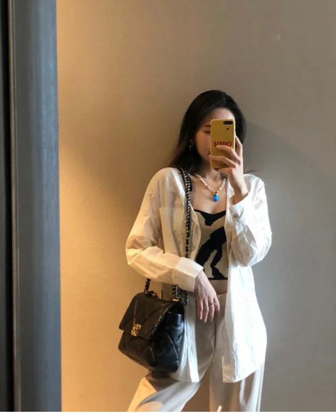 小香家-19Bag中號手袋 黑色