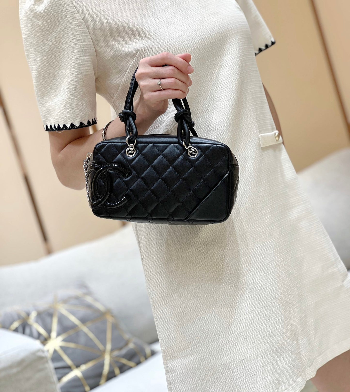 小香家-經典萬年款中古康鵬枕頭包(黑色LOGO)