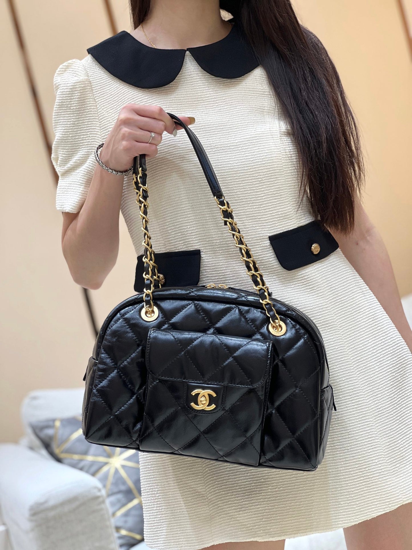 小香家-Chanel 24A 小號保齡球包 黑色
