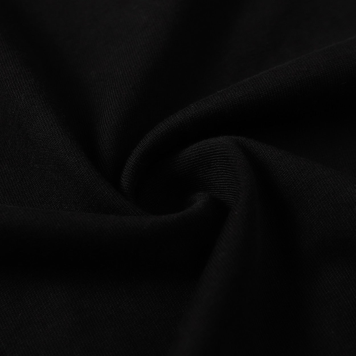 2404043