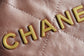 小香家-新款 Chanel 22號手袋 玫瑰金 鑲金背帶 雙鍊條