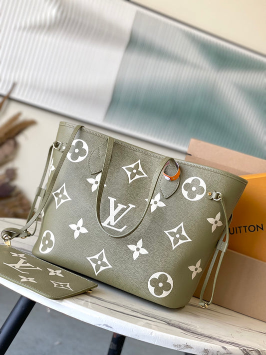 M46649 路L家-Neverfull MM 手提包 牛油果綠
