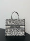 迪D家 Book Tote SUMMER 23 白色 大號41.5cm