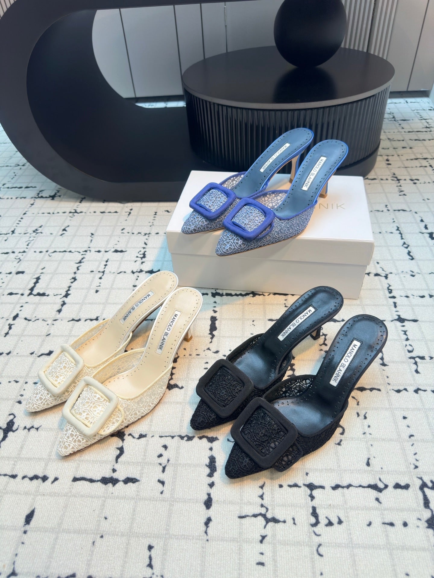Manolo Blahnik-2024 蕾絲高跟拖鞋 集合圖