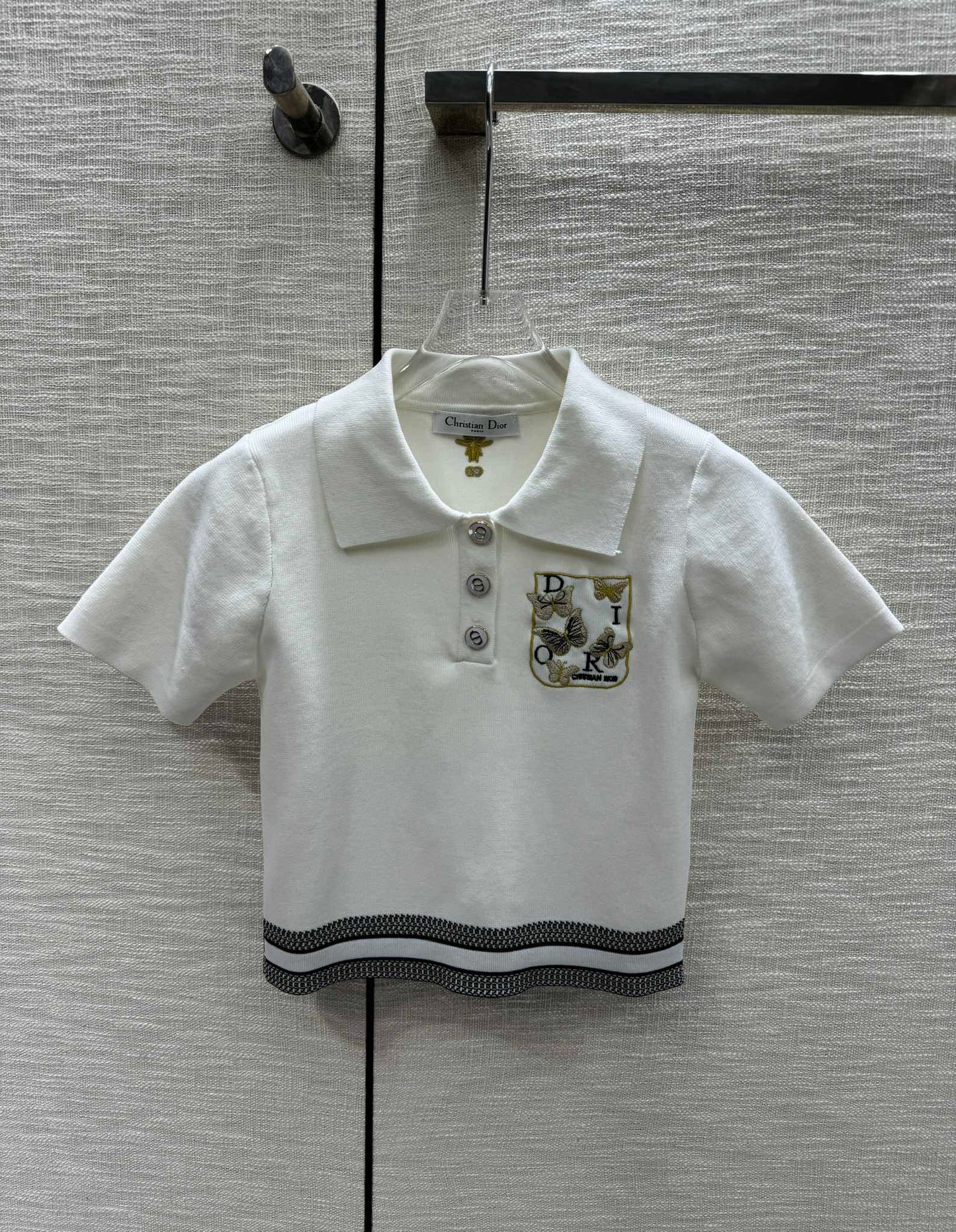 迪D家-2403 刺繡蝴蝶polo領針織短袖 白色
