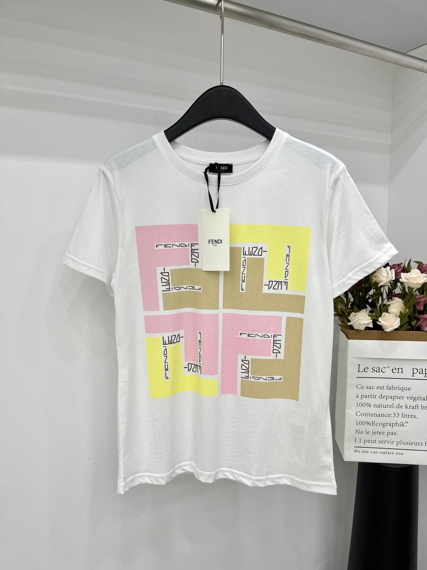 芬F家-2403 24SS春夏新款 logo字母印花短袖TEE 黃色