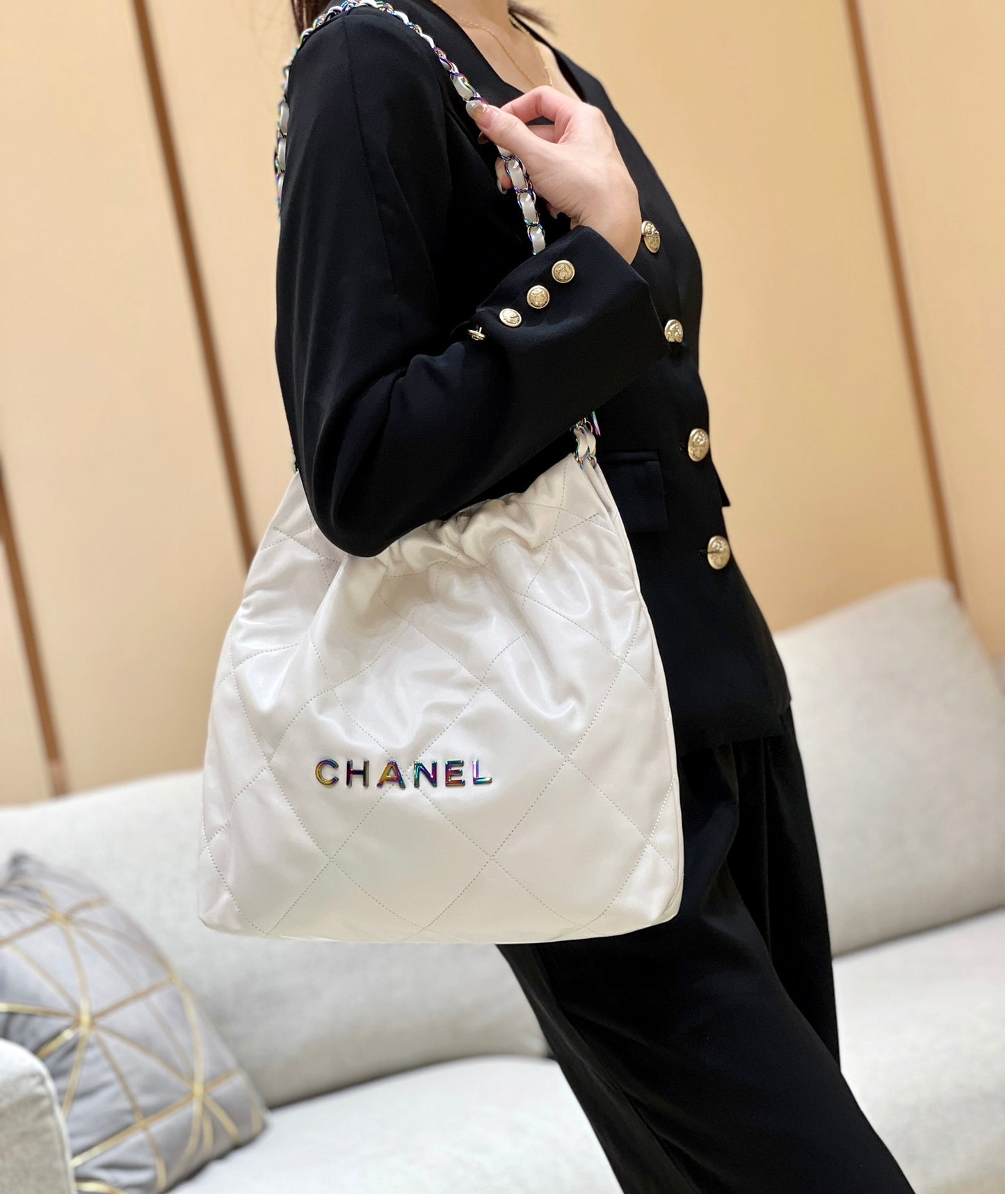 小香風-早春新款Chanel 22號手袋 白色小號