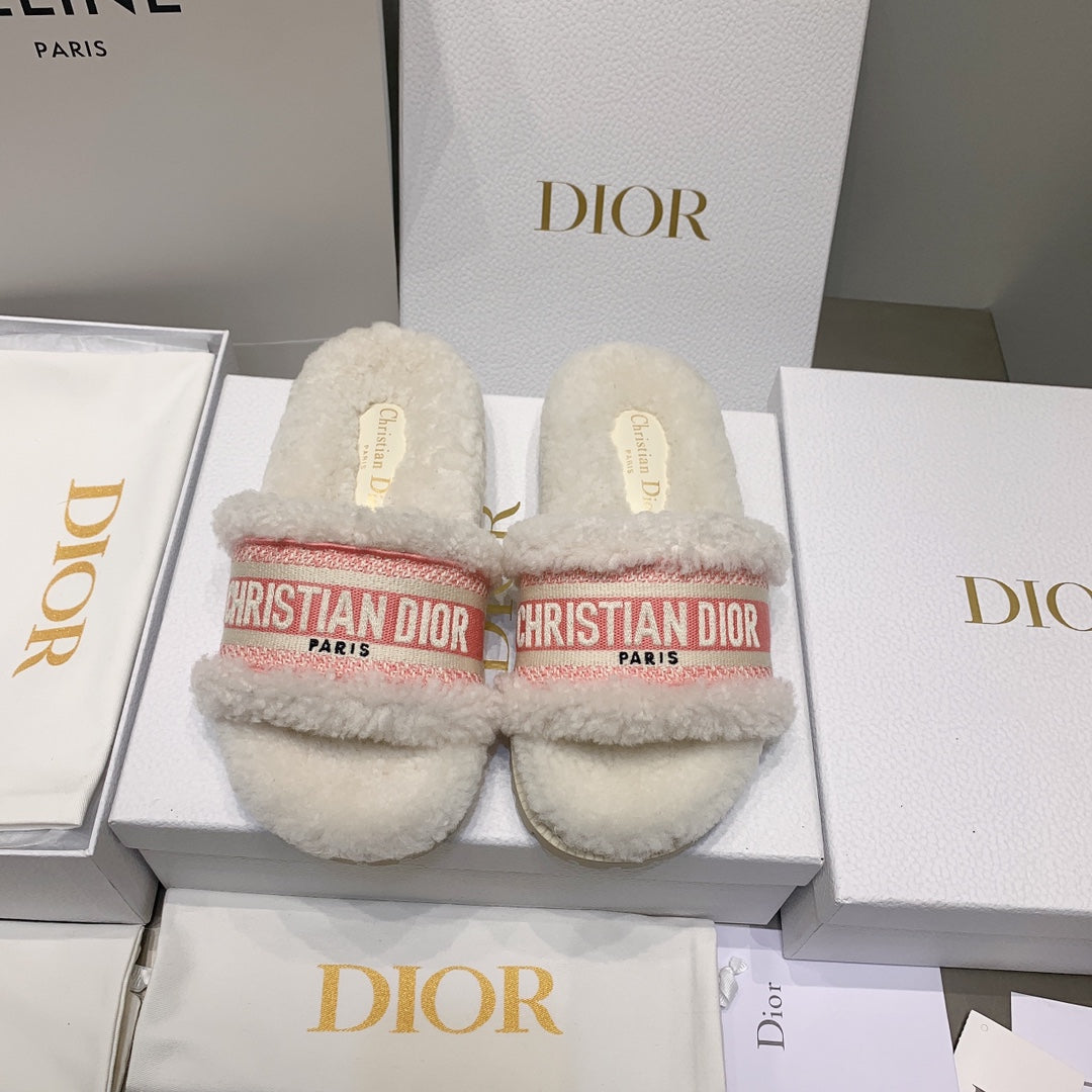 迪D家-厚底電繡毛毛拖鞋 白粉色