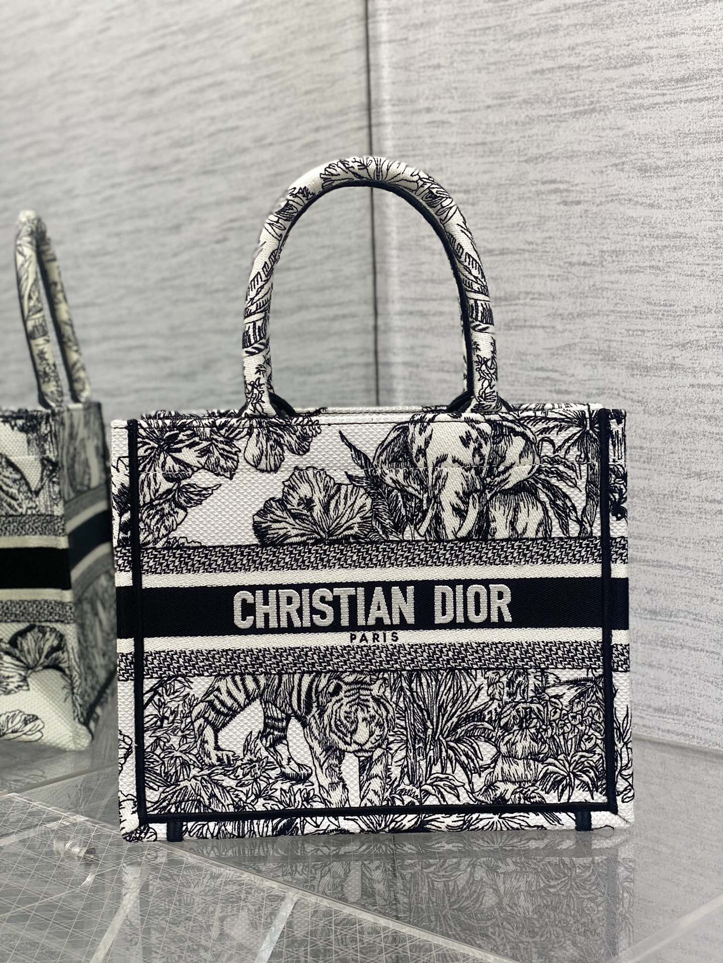 迪D家-Book Tote 2023春夏系列 老虎刺繡 白色 小號