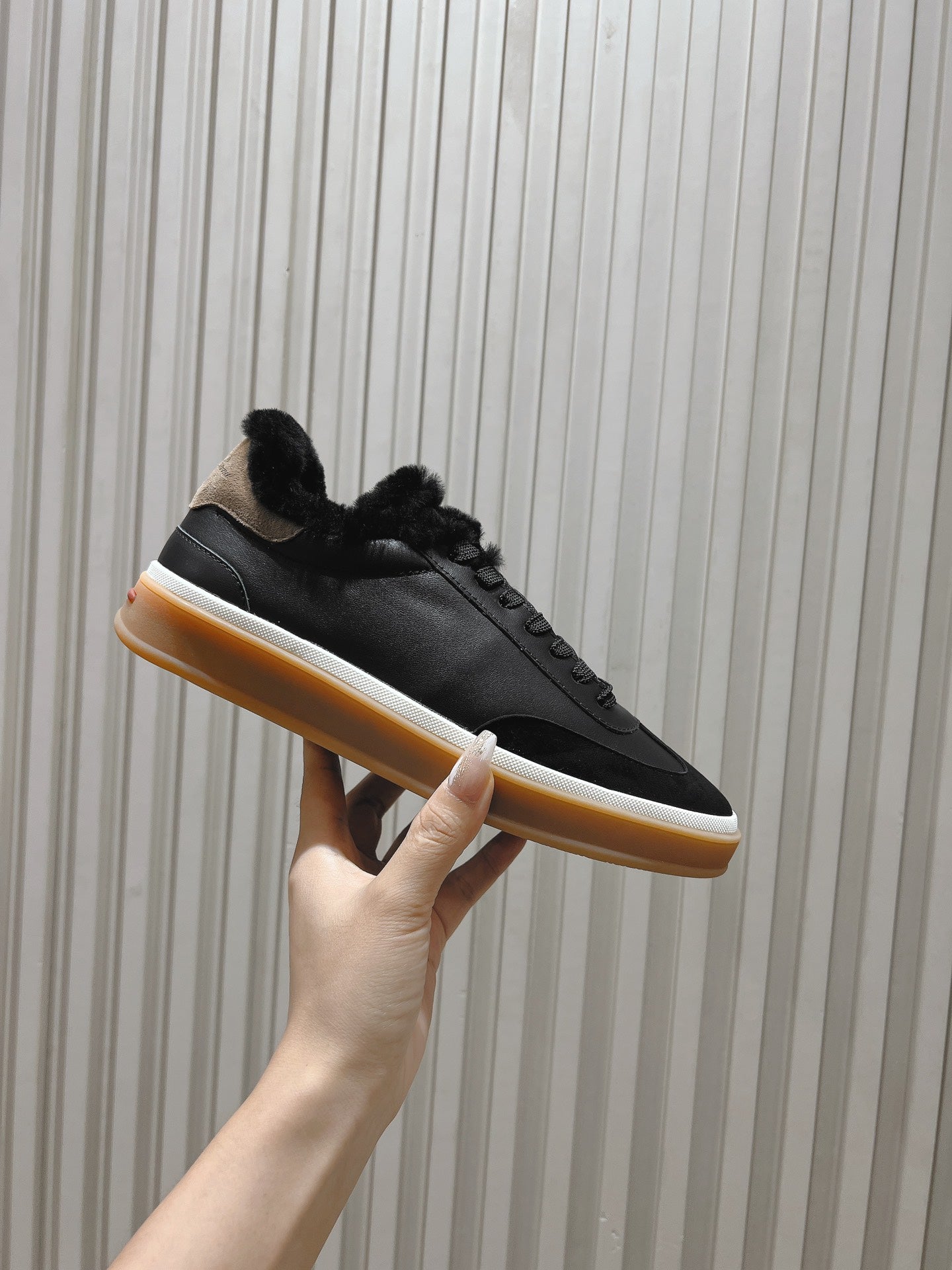 L-Piana-2024 休閒鞋 黑色