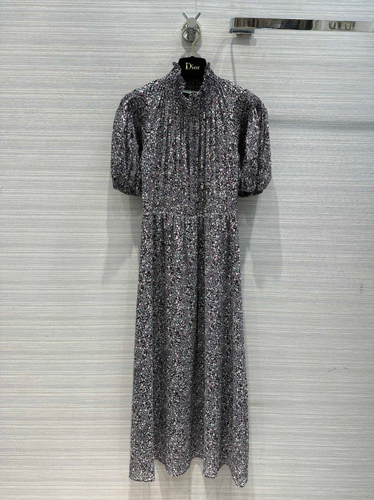 迪D家-2403 24春夏新品赫本風復古抽像元素印花絲質洋裝 黑色