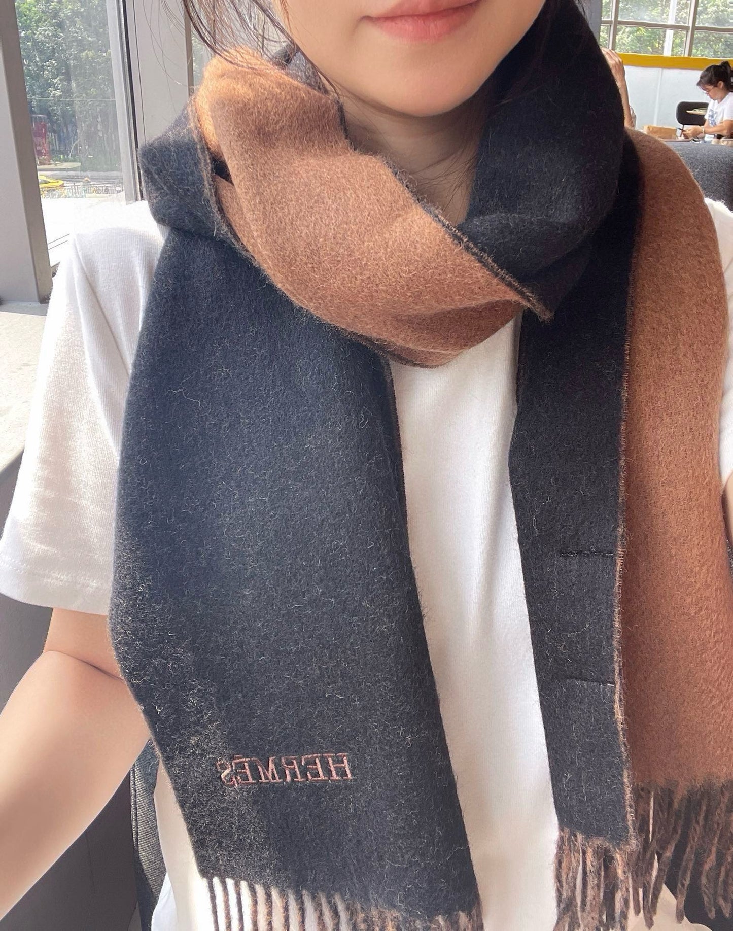 小愛款-2024羊絨雙面配色圍巾 180*30棕色