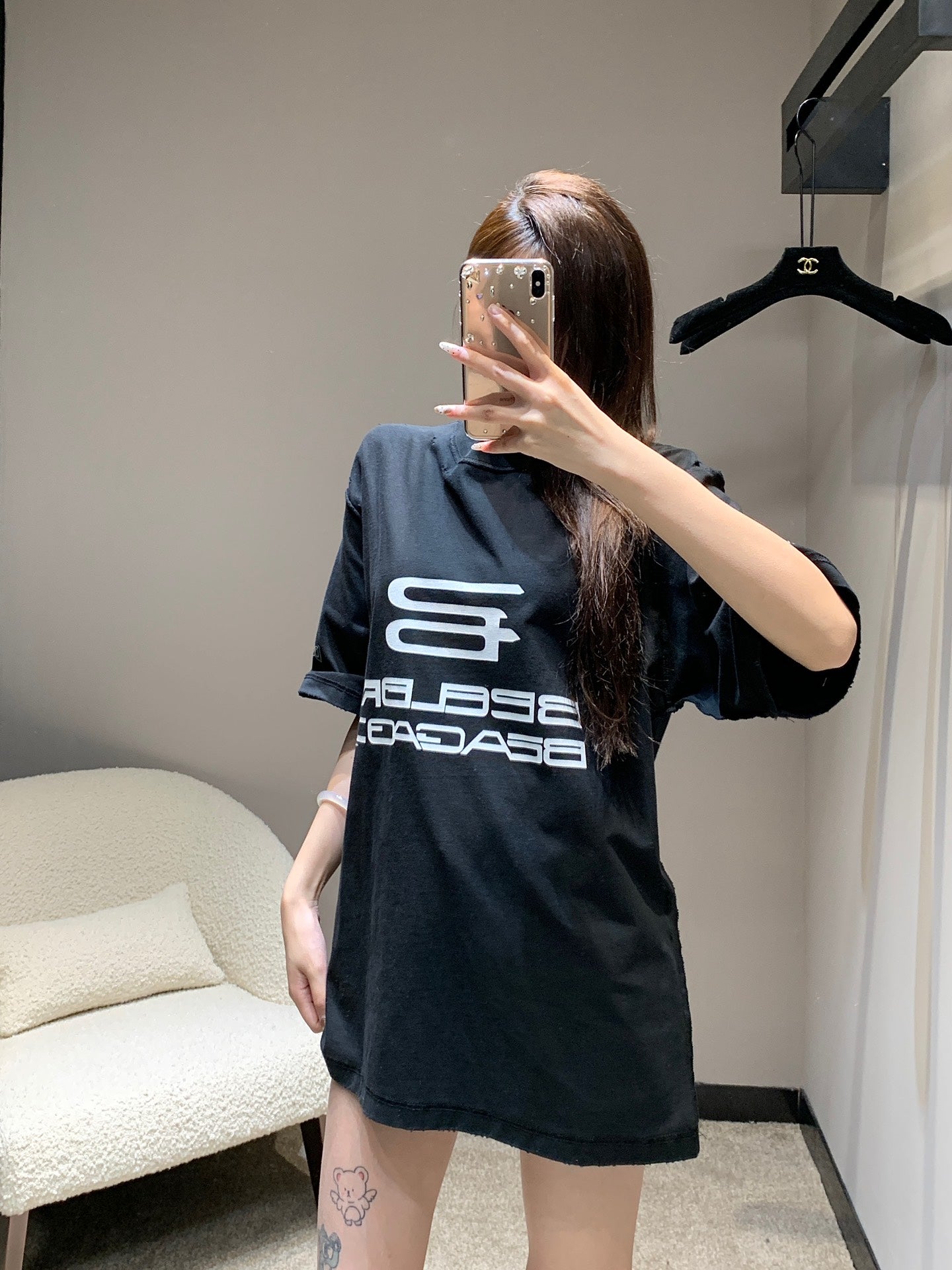 巴黎世-2404 24Ss春夏新款Ai合成印花字母短袖圓領TEE 黑色