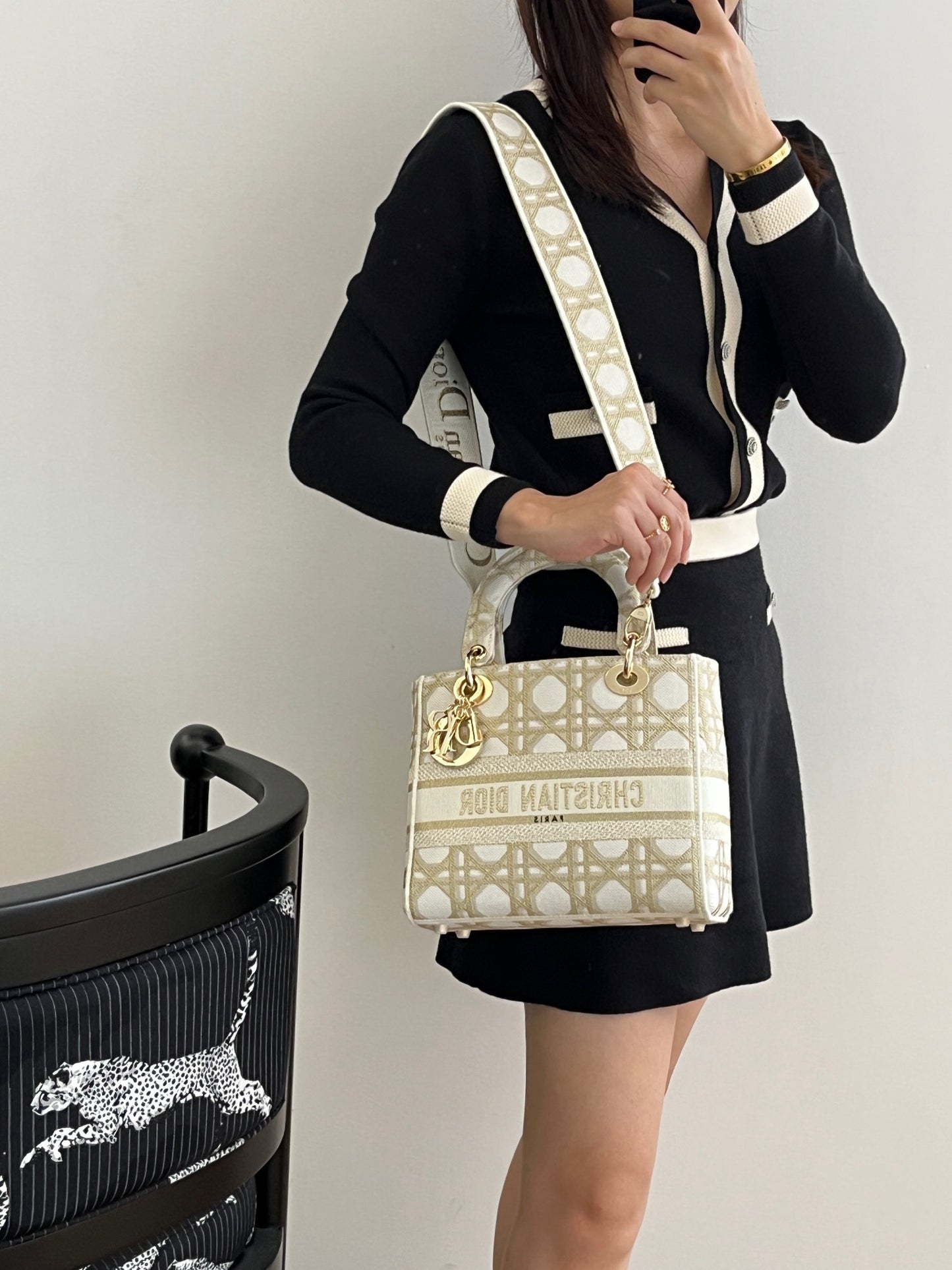 迪D家-2024春夏刺繡系列 Lady 杏色 24CM