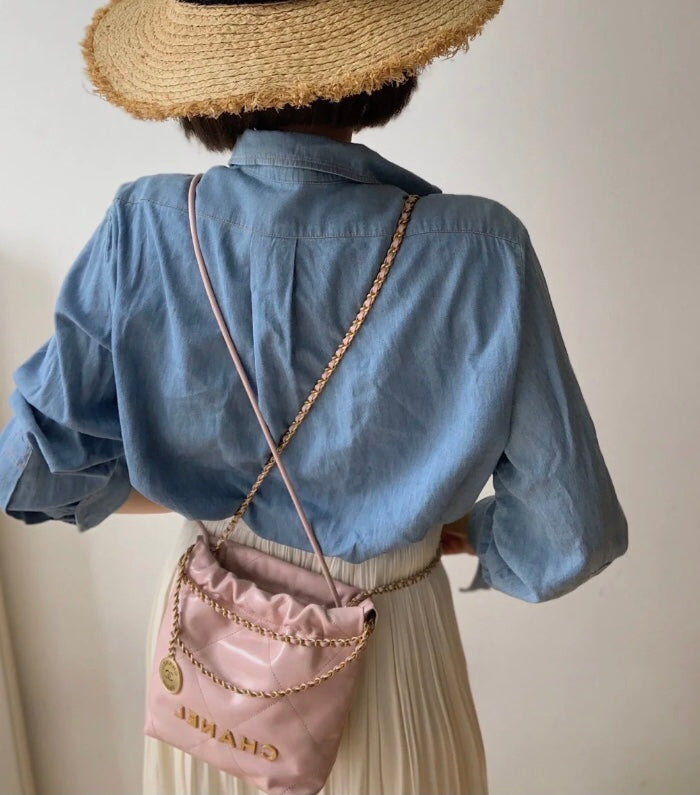 小香家-2023春夏新款 22BAG Mini 粉色 上身圖