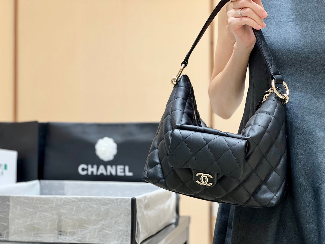 小香家-Chanel Hobo 腋下單肩包 黑色