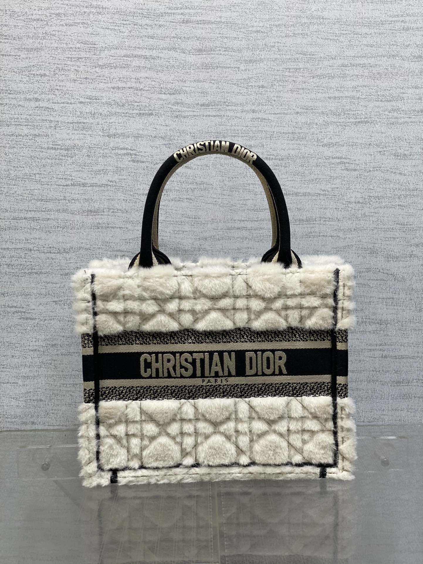 迪D家-Book tote 毛絨白黑色 小號