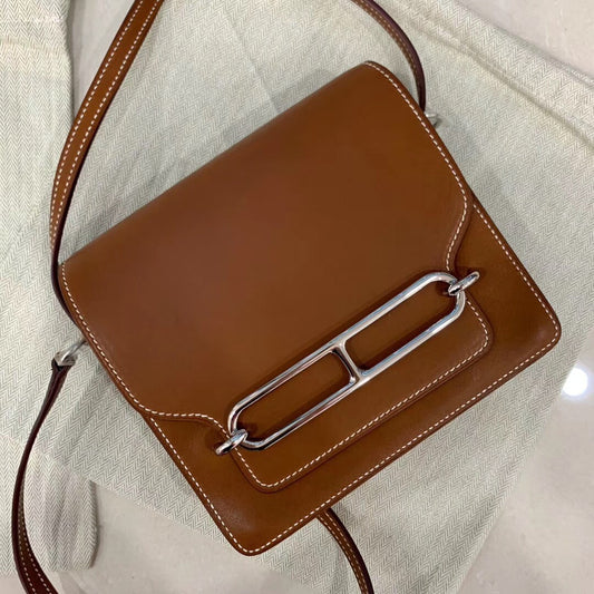 小愛款-Roulis 19 Veau Barenia 34 Fauve 銀扣