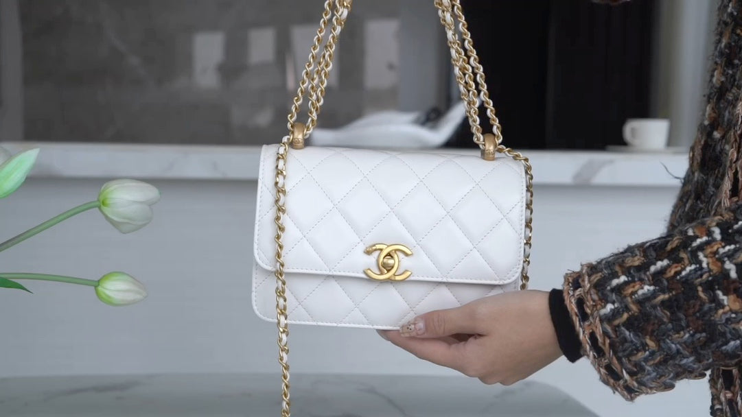 小香家-Chanel 24c雙金球 CF 白色