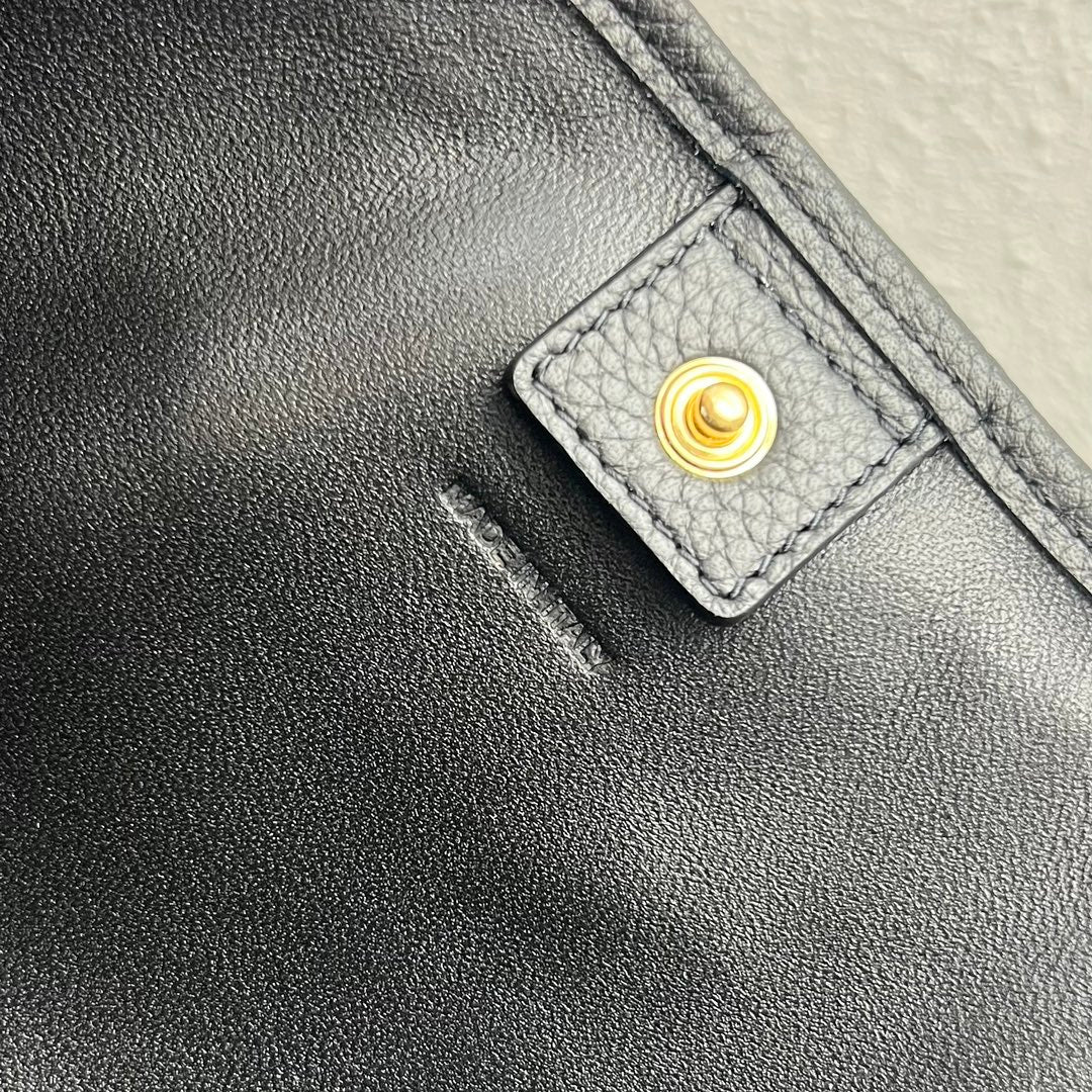 賽c家-新款 newspaper chain bag 雙鍊條腋下包 黑色