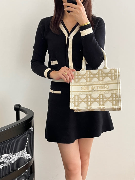 迪D家-2024春夏系列 Book Tote  經典的菱形格 杏色 小號