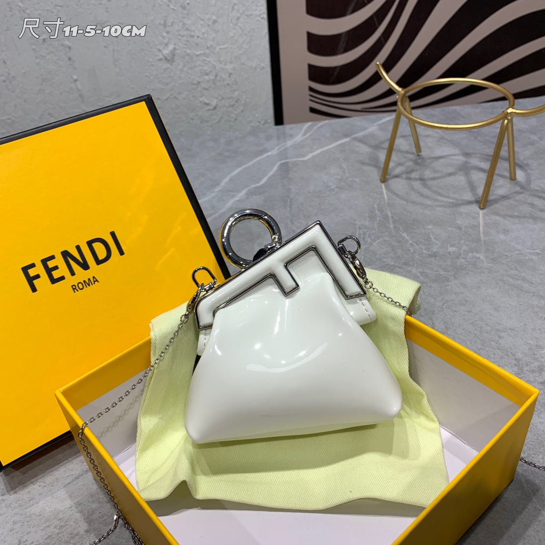 芬F家-First手袋 Mini 漆皮白色