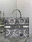 迪D家-2024春夏系列 Book Tote 太陽刺繡 黑白色 大號