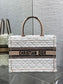 迪D家-Book Tote 2023秋冬毛毛系列 白杏色 中號