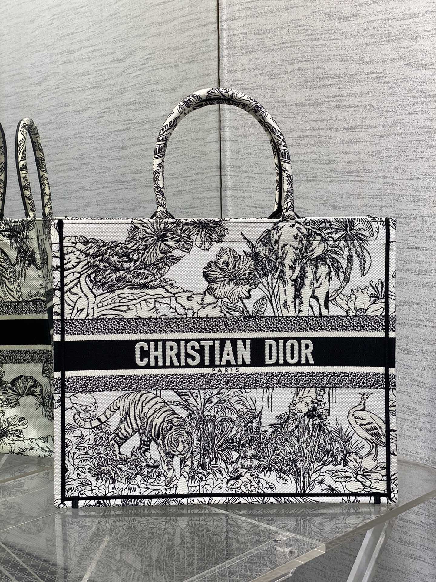 迪D家-Book Tote 2023春夏系列 老虎刺繡 白色 大號
