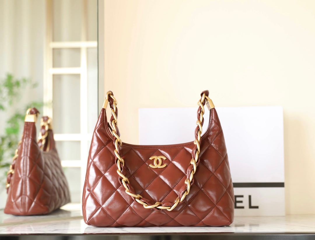 小香家-24A 手工坊亮面羊皮腋下包中號 焦糖色