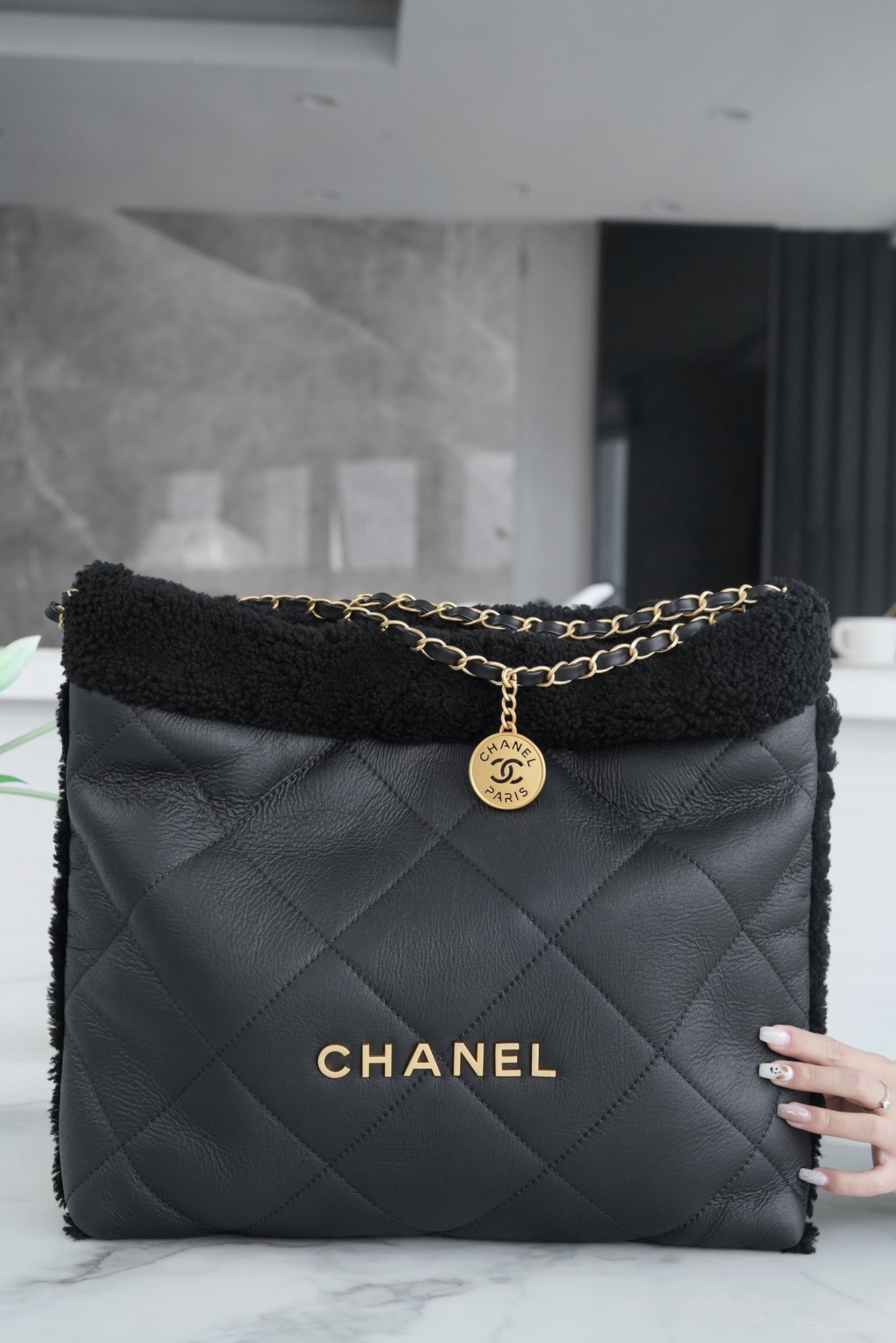 小香家-Chanel 22號手袋 羊羔毛款 黑色