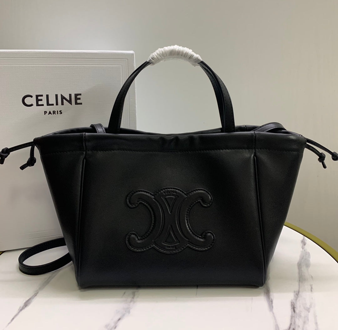 賽C家-CABAS TRIOMPHE 光滑牛皮革抽繩包 黑色 小號