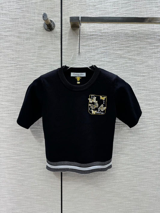 迪D家-2403 刺繡蝴蝶圓領針織短袖 黑色